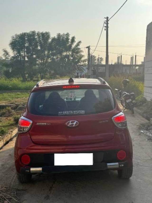 https://images10.gaadi.com/usedcar_image/4335955/original/processed_2b0dd9fd-0109-48a0-a9fc-5c657327387e.jpeg?imwidth=6401