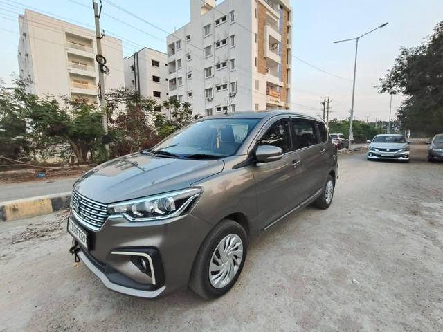 https://images10.gaadi.com/usedcar_image/4336025/original/processed_2b9530c2ace7ce41fb3495b88f446564.jpg?imwidth=6400