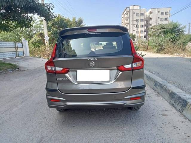 https://images10.gaadi.com/usedcar_image/4336058/original/processed_5626d77e0f20e9113f9a84f3ea2bebbf.jpg?imwidth=6401