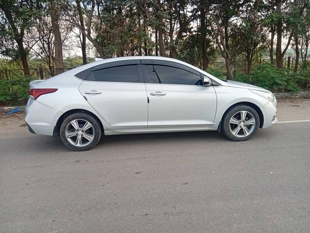 https://images10.gaadi.com/usedcar_image/4336062/original/8adf69fac10c56e888e907e15d8f7f69.jpg?imwidth=6401