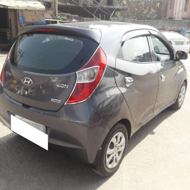 https://images10.gaadi.com/usedcar_image/4336094/original/processed_fccd0731-c7d3-42a3-ac16-7061b1c60033.jpg?imwidth=6402