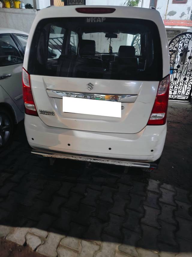 https://images10.gaadi.com/usedcar_image/4336139/original/processed_0737855dde4b91e87817999e21a28991.jpg?imwidth=6402