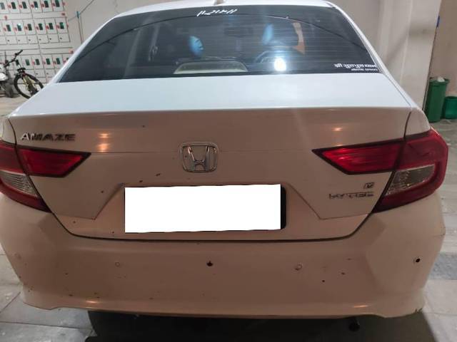 https://images10.gaadi.com/usedcar_image/4336247/original/processed_879cf0c9-5491-4efa-86b6-3ab2a9689401.jpg?imwidth=6401