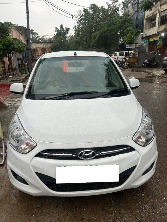 https://images10.gaadi.com/usedcar_image/4336326/original/processed_dd61e8bab410f887052bbe6a464e5c42.jpg?imwidth=6402