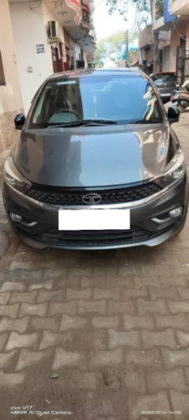 https://images10.gaadi.com/usedcar_image/4336393/original/b9512352d17fb0288c2eaf24ea142120.jpg?imwidth=6400