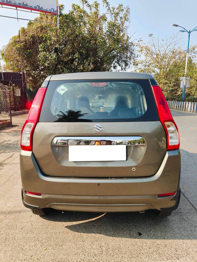 https://images10.gaadi.com/usedcar_image/4336401/original/processed_1def5b99d11649b38d50ffc130ec8788.jpg?imwidth=6401