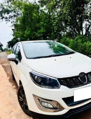 Mahindra Marazzo Mahindra Marazzo M8