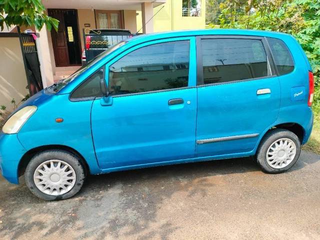 https://images10.gaadi.com/usedcar_image/4336463/original/processed_b312efce-08ae-4bec-8ecc-03bcc842bc1f.jpg?imwidth=6402