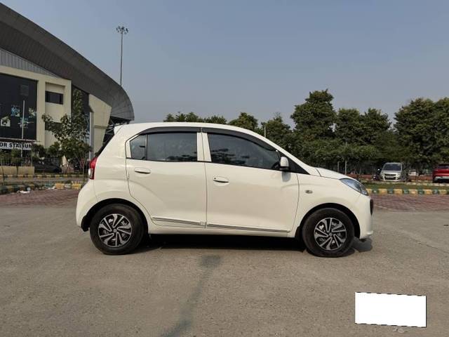 https://images10.gaadi.com/usedcar_image/4336465/original/processed_c7036f2d9dc4f88c7f78e9a451049276.jpg?imwidth=6401