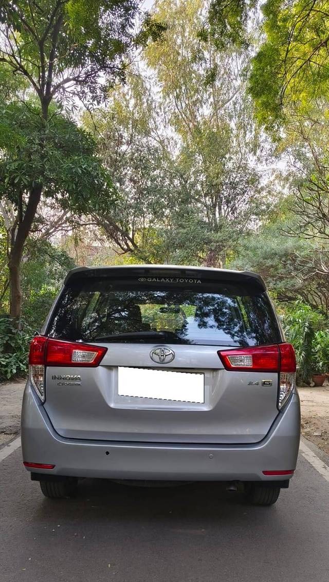 https://images10.gaadi.com/usedcar_image/4336612/original/processed_2604607d21dbd6494fa14aa2741b54cd.jpeg?imwidth=6401