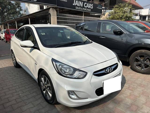 https://images10.gaadi.com/usedcar_image/4336620/original/processed_994332d964d0ee28c91b3026f6417119.jpg?imwidth=6400