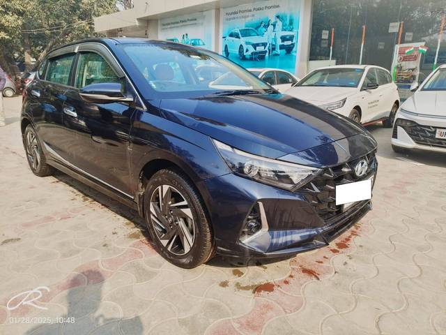 https://images10.gaadi.com/usedcar_image/4336622/original/processed_42d7230430e990167f4124d200bdb5f6.jpg?imwidth=6400