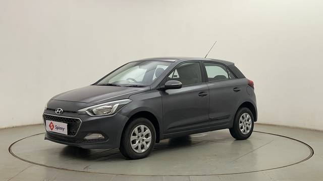 https://images10.gaadi.com/usedcar_image/4336778/original/c38848fee74b52bf829208d65ff8de1c.JPG?imwidth=6400