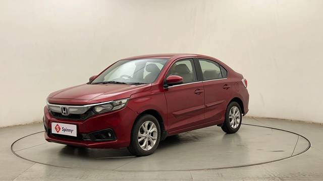 https://images10.gaadi.com/usedcar_image/4337011/original/2ae16bb890a26cec5ecca5a8cd0d385d.JPG?imwidth=6400