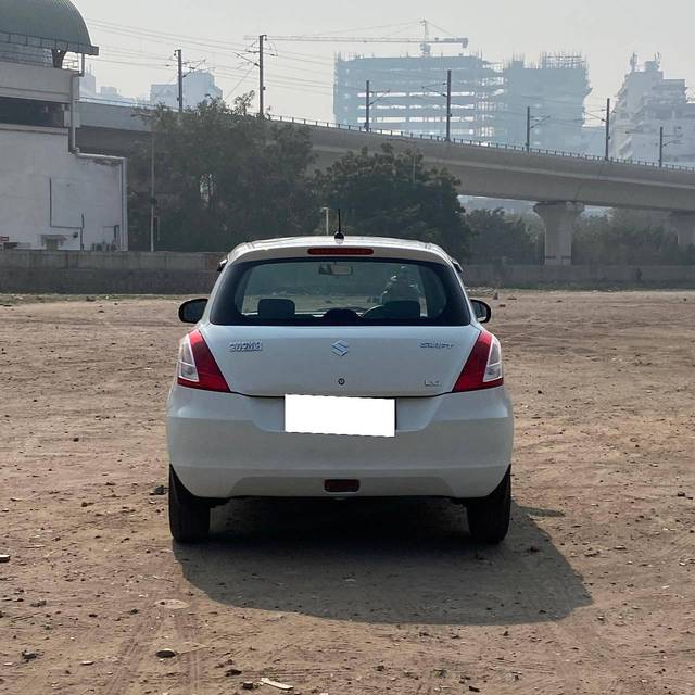 https://images10.gaadi.com/usedcar_image/4337305/original/processed_f6e78f42a17063920f269e6ca009abd5.jpg?imwidth=6402