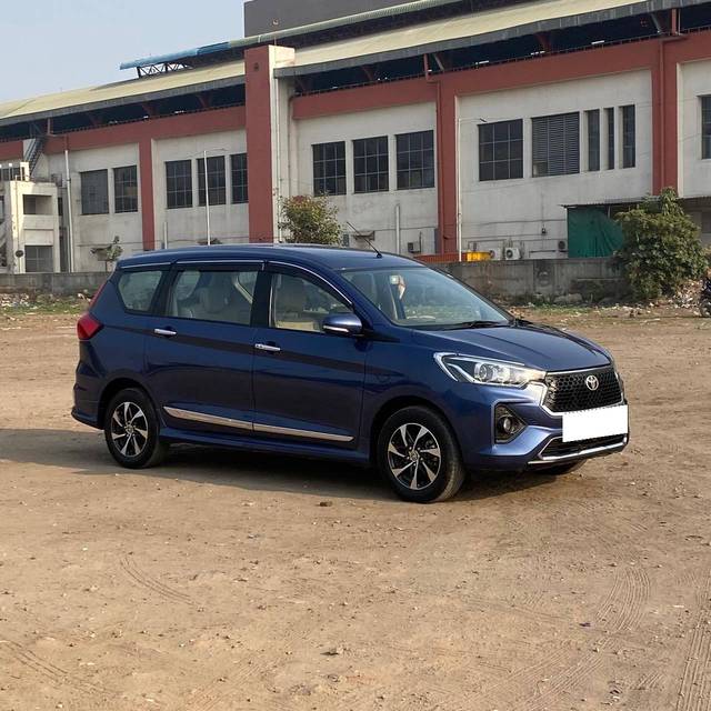 https://images10.gaadi.com/usedcar_image/4337309/original/processed_d3ccd1fe4c9f9fa645ca253b38b37408.jpg?imwidth=6400