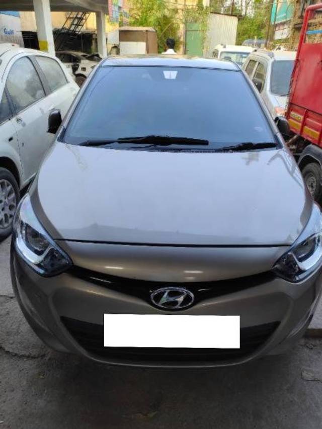 https://images10.gaadi.com/usedcar_image/4337330/original/processed_36733bae-e000-4f6b-a322-7c3b51dc1f7e.jpg?imwidth=6402