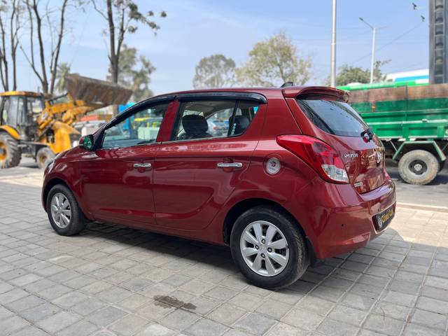 https://images10.gaadi.com/usedcar_image/4337333/original/processed_b94b36c8e928c13b90883c9faabe3451.jpg?imwidth=6402