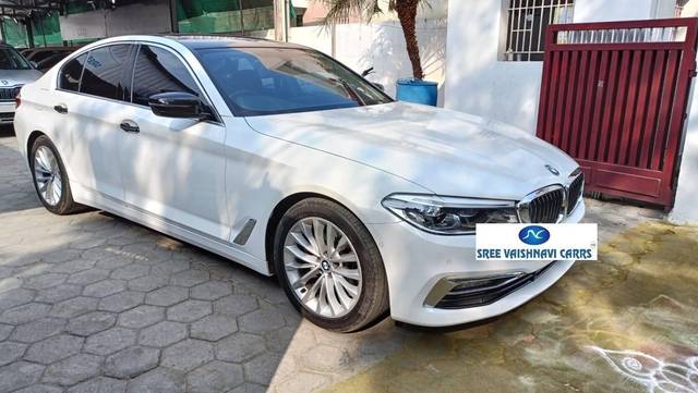 https://images10.gaadi.com/usedcar_image/4337355/original/processed_e2433836af38ac6c93ea346d6f05ca2e.jpeg?imwidth=6400