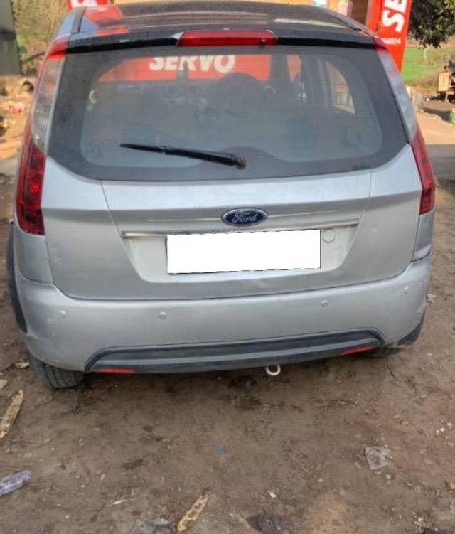 https://images10.gaadi.com/usedcar_image/4337362/original/processed_114111d1-ad65-4c43-bb62-efeab9ef20ba.jpeg?imwidth=6401