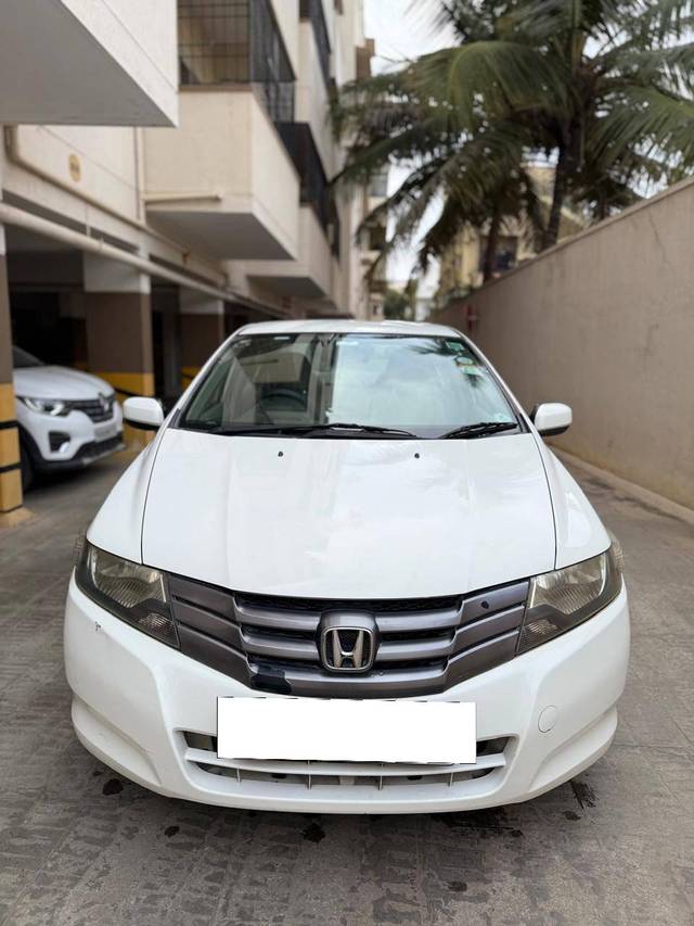 https://images10.gaadi.com/usedcar_image/4337413/original/processed_a58098dbd8530a54108f0242424a13cb.jpg?imwidth=6402