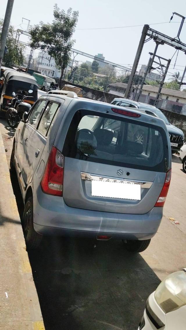 https://images10.gaadi.com/usedcar_image/4337459/original/processed_c157714f580adae39674d2d81b42ffaa.jpg?imwidth=6402