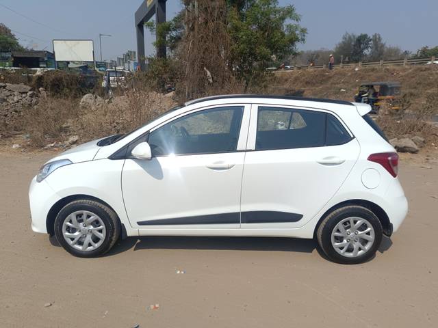 https://images10.gaadi.com/usedcar_image/4337515/original/2638410696a34c6c7341ca06d9697953.jpg?imwidth=6402