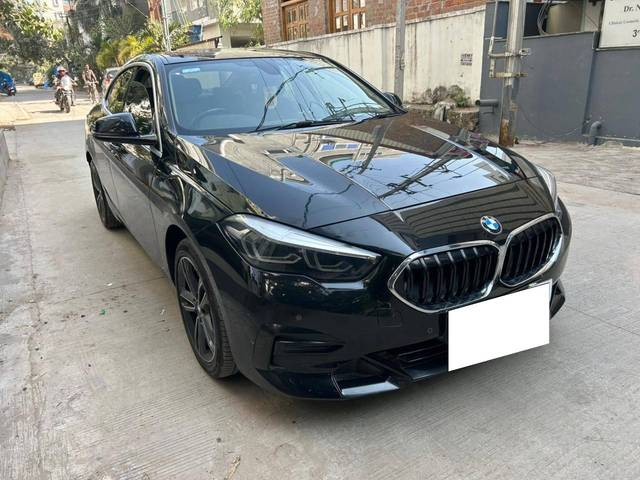 https://images10.gaadi.com/usedcar_image/4337582/original/processed_5f50a6415fc35e71486aaeda70b660fc.jpg?imwidth=6400