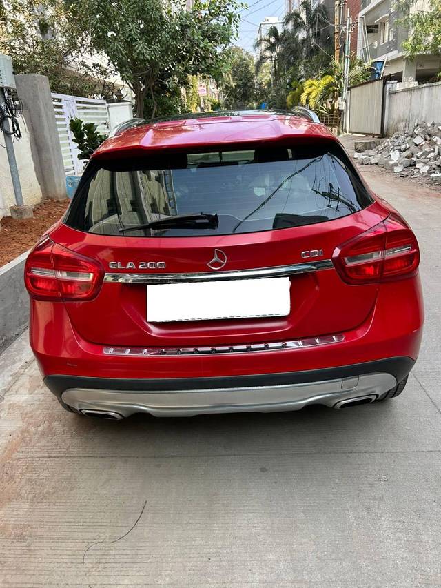 https://images10.gaadi.com/usedcar_image/4337598/original/processed_5c75eb12834d0750186bd035d990cbac.jpg?imwidth=6401