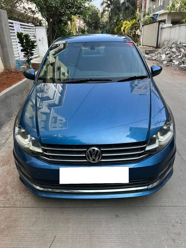 https://images10.gaadi.com/usedcar_image/4337601/original/processed_aaaf4b9b45fc4f34e3c0bf1c1539fe63.jpg?imwidth=6402