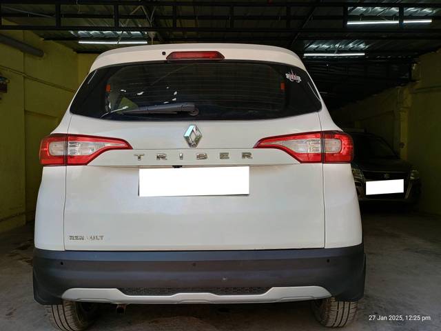 https://images10.gaadi.com/usedcar_image/4337631/original/processed_b510a6267273afb3260fab8b1abdd716.jpg?imwidth=6401