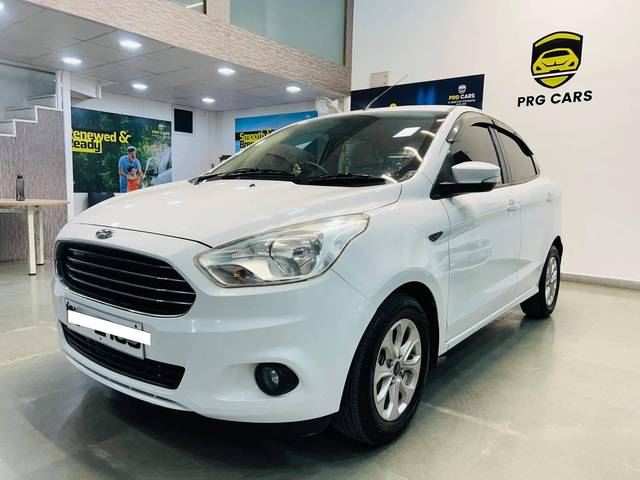 https://images10.gaadi.com/usedcar_image/4337633/original/processed_fcc44d2eca98c9a667a17b0c8b460891.jpg?imwidth=6402