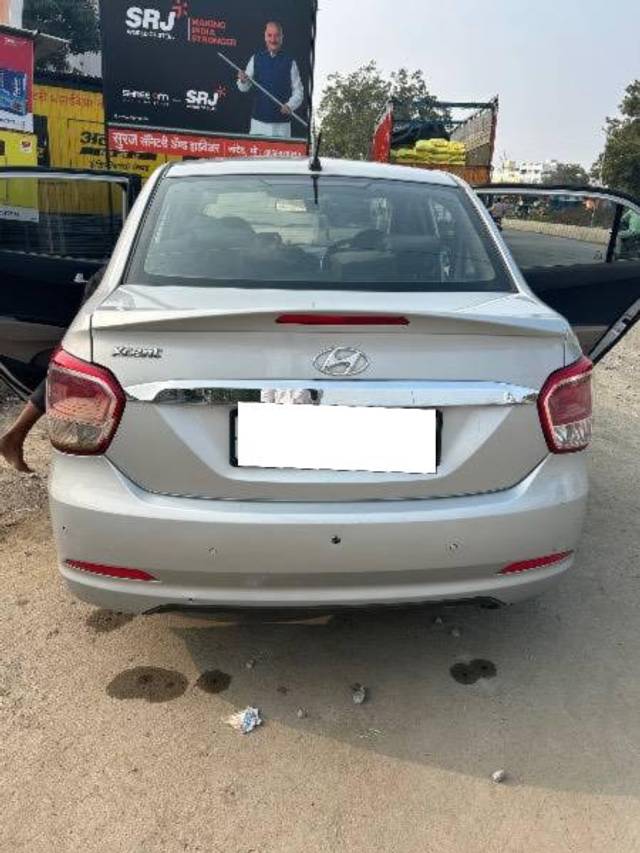 https://images10.gaadi.com/usedcar_image/4337686/original/processed_523e5dbe-3249-4b9e-9bdf-4e3f22a9feb5.jpeg?imwidth=6401