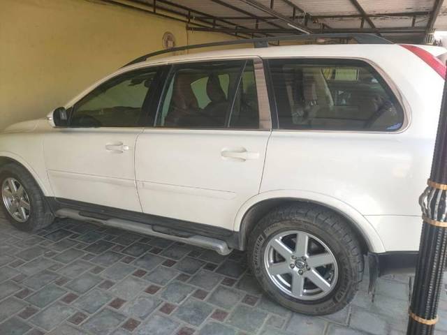 https://images10.gaadi.com/usedcar_image/4337722/original/processed_938edcc4-2c5f-4c73-ba4f-ef79937aebd4.jpg?imwidth=6401