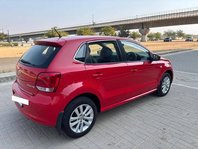 https://images10.gaadi.com/usedcar_image/4337738/original/processed_e3d84c54ec21706c30d4f18926257c1e.jpg?imwidth=6402