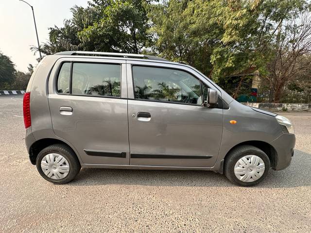 https://images10.gaadi.com/usedcar_image/4337776/original/6e310b14959e4bf064573c6105746fed.jpg?imwidth=6401