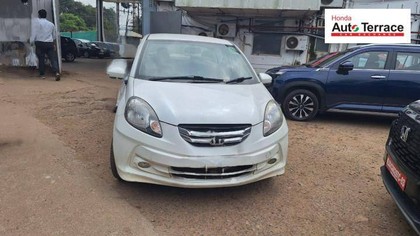 Second-hand 2015 Honda Amaze S Petrol for sale in Kollam