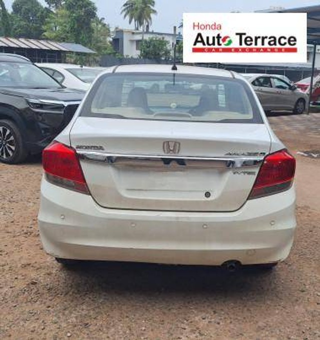 Second-hand 2015 Honda Amaze S Petrol for sale in Kollam-4