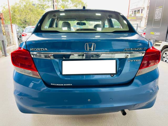 https://images10.gaadi.com/usedcar_image/4337861/original/processed_6363928c8fe87ffe57685cbfb95461a3.jpg?imwidth=6401