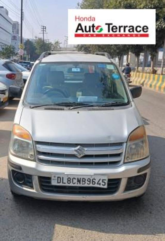 https://images10.gaadi.com/usedcar_image/4337877/original/1213c4bcc3c119e59440016de5410117.jpeg?imwidth=6400