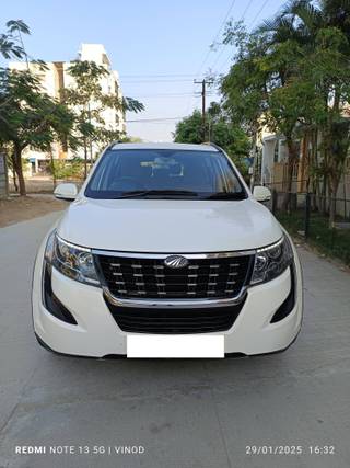 Mahindra XUV500 Mahindra XUV500 W7 BSIV