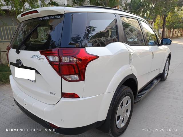 https://images10.gaadi.com/usedcar_image/4337900/original/processed_d3ba33729a1eeca07440e7597f4275a4.jpg?imwidth=6401