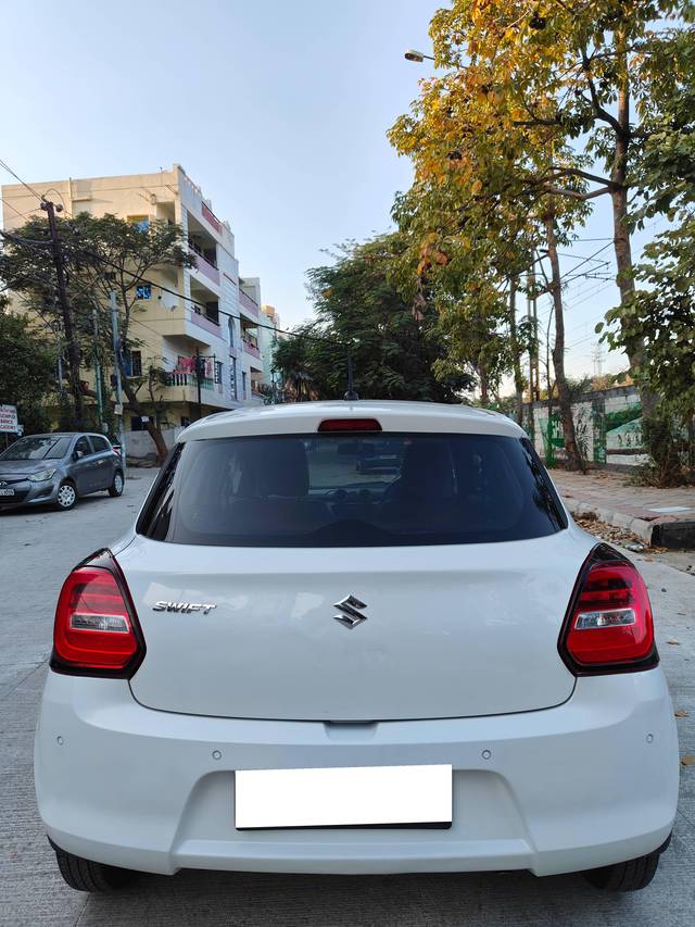 https://images10.gaadi.com/usedcar_image/4337901/original/processed_3aa0c6ad125cc5d3dfd40b0b4b5fdf42.jpg?imwidth=6402