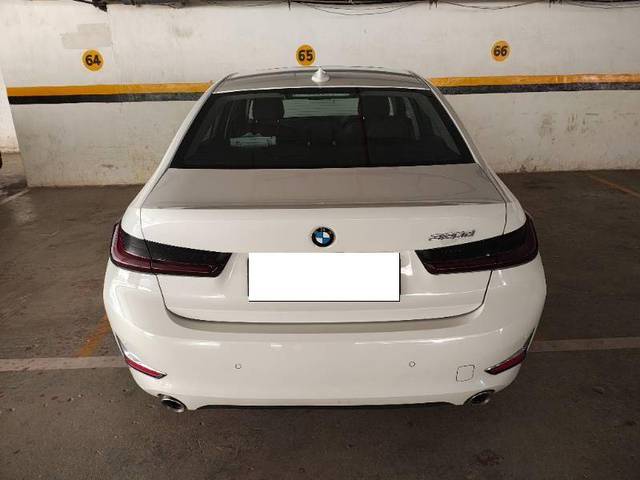 https://images10.gaadi.com/usedcar_image/4337924/original/b3a2b673bae1fa1a4f25e2bb86afe728.jpg?imwidth=6401