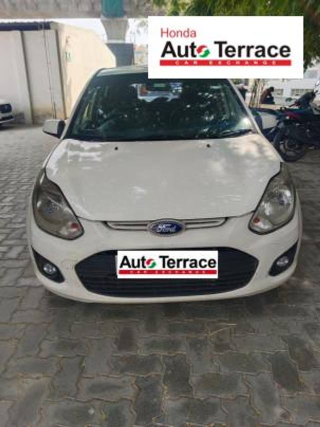 https://images10.gaadi.com/usedcar_image/4338111/original/76c5979854dc22c6a68df425b5aa46be.jpeg?imwidth=6400