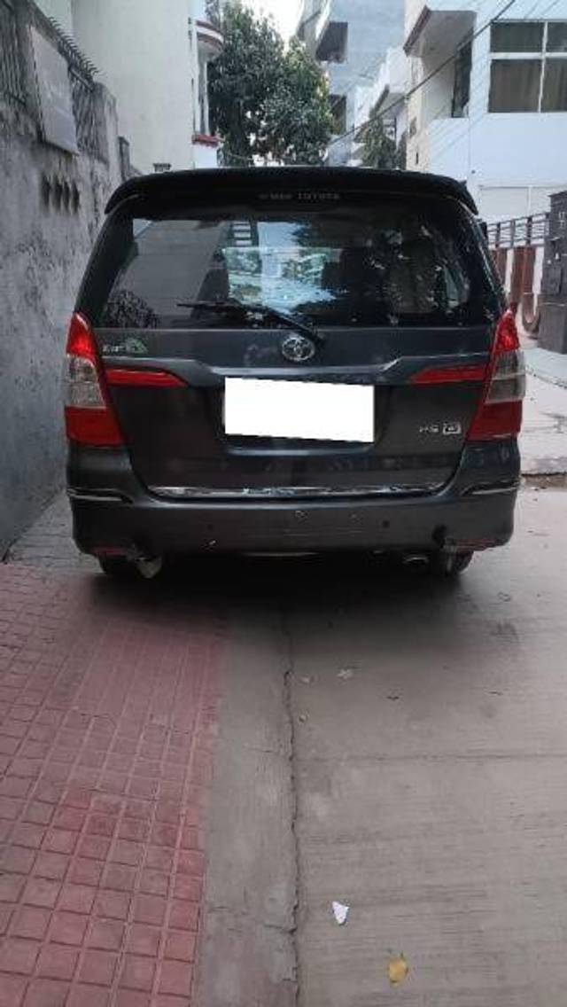 https://images10.gaadi.com/usedcar_image/4338137/original/d9eeec270e3785ba31d8edcc6c7ecdc9.jpeg?imwidth=6401