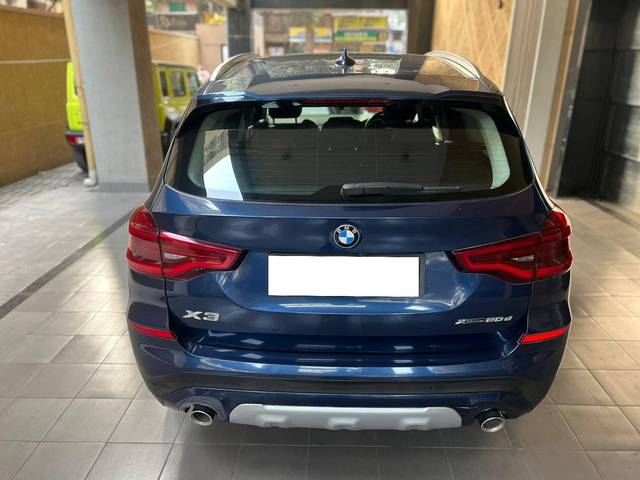 https://images10.gaadi.com/usedcar_image/4338156/original/processed_e9e086bbd047be82f51a4b2a90d3a7e7.jpg?imwidth=6401