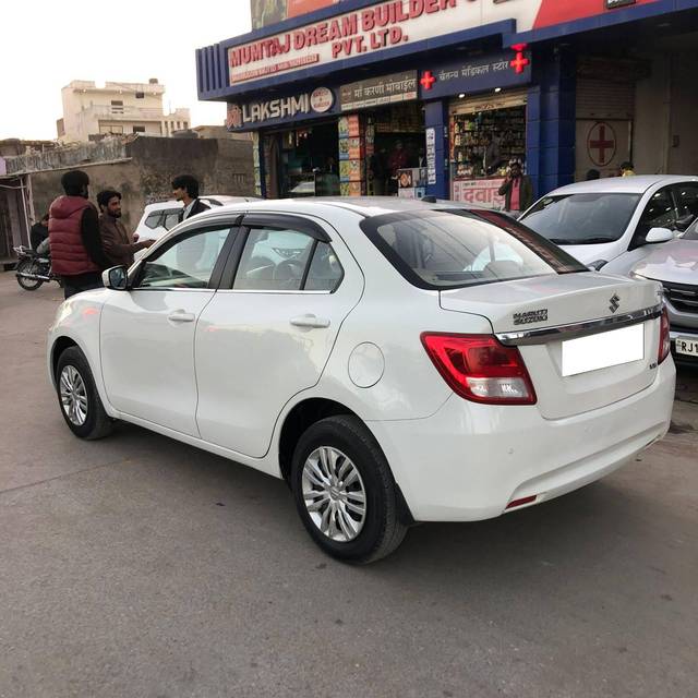 https://images10.gaadi.com/usedcar_image/4338163/original/processed_b2ad91731bce18a71df2254f8b17dedf.jpg?imwidth=6401