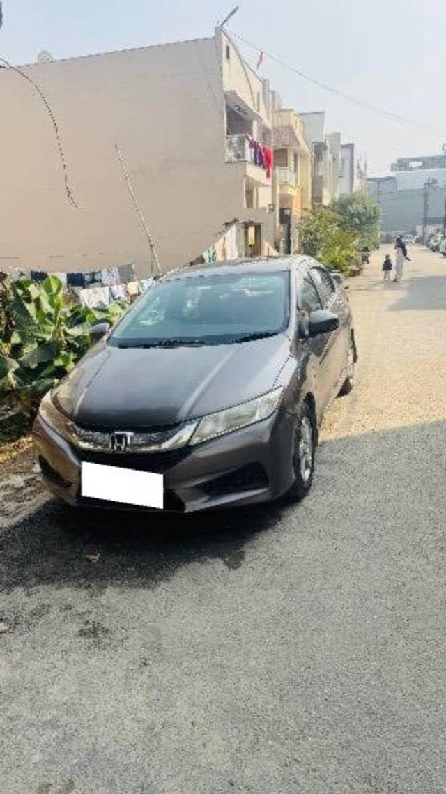 https://images10.gaadi.com/usedcar_image/4338213/original/processed_22be769b-a593-4f33-b1a9-89cae77d2c52.jpeg?imwidth=6400