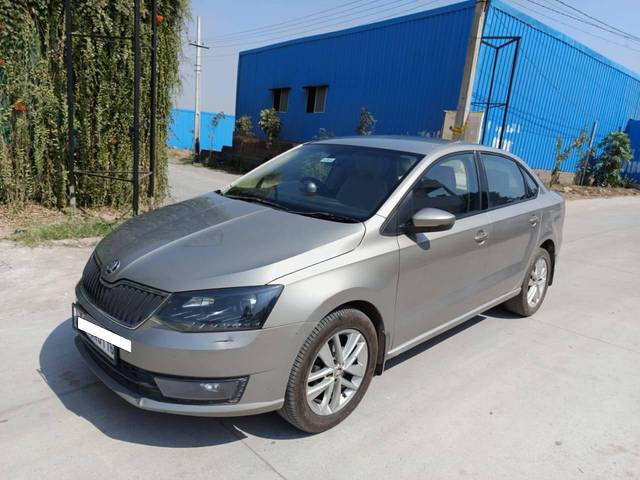 https://images10.gaadi.com/usedcar_image/4338231/original/processed_5fab4eac98e5f026f531526a48168d61.jpg?imwidth=6400